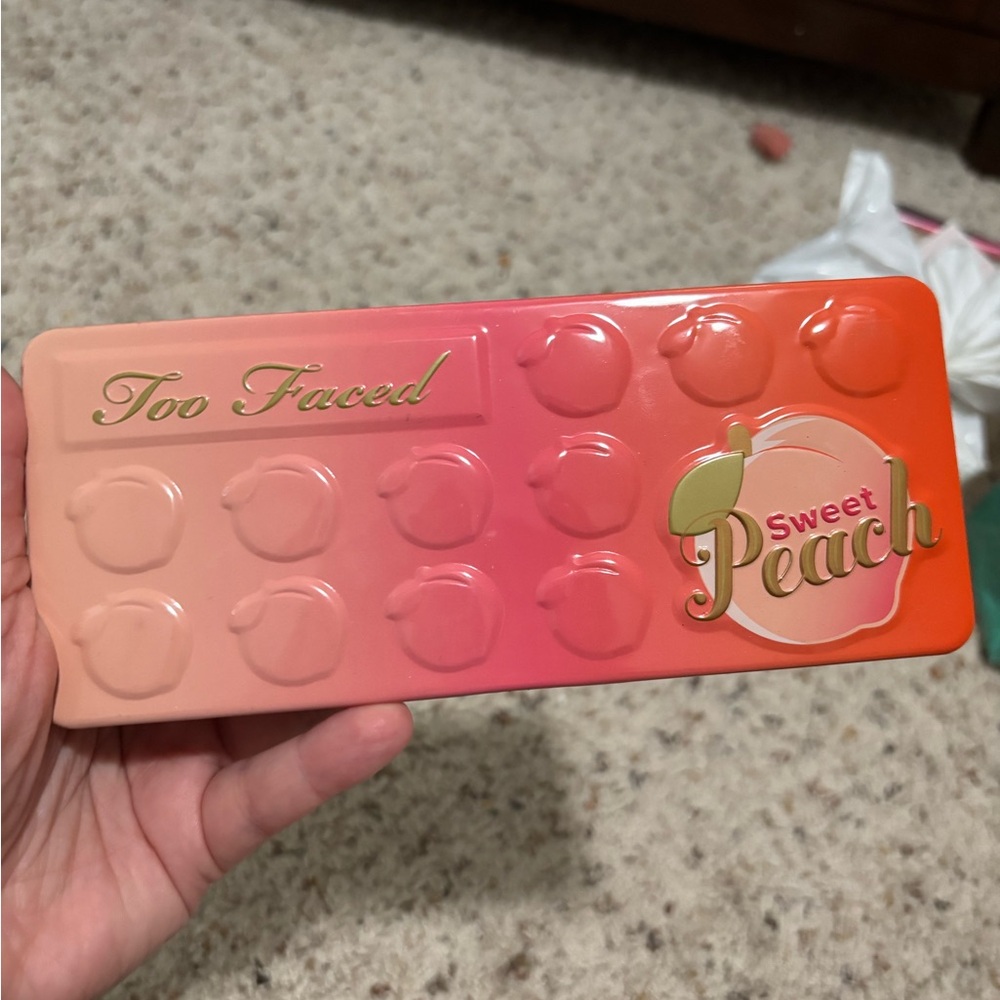 Too Faced Peachy Pink Eyeshadow Palette